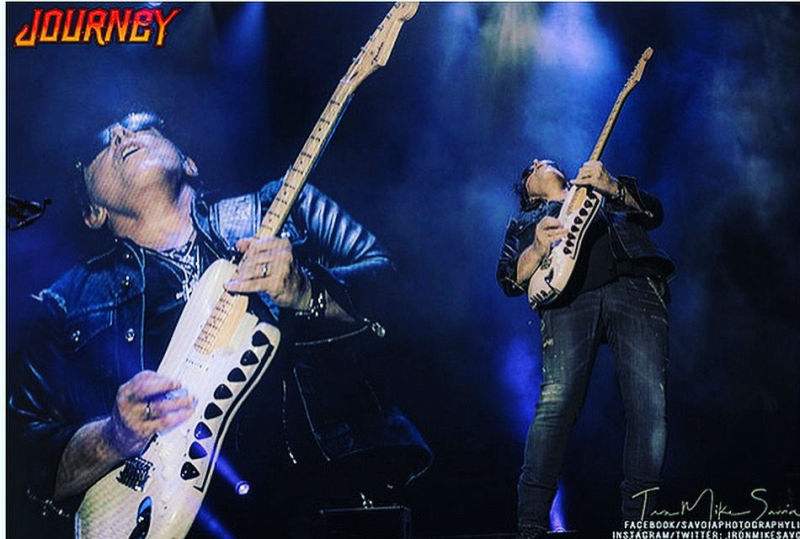 Neal Schon rocking his face off Journey Def Leppard Tour 2018